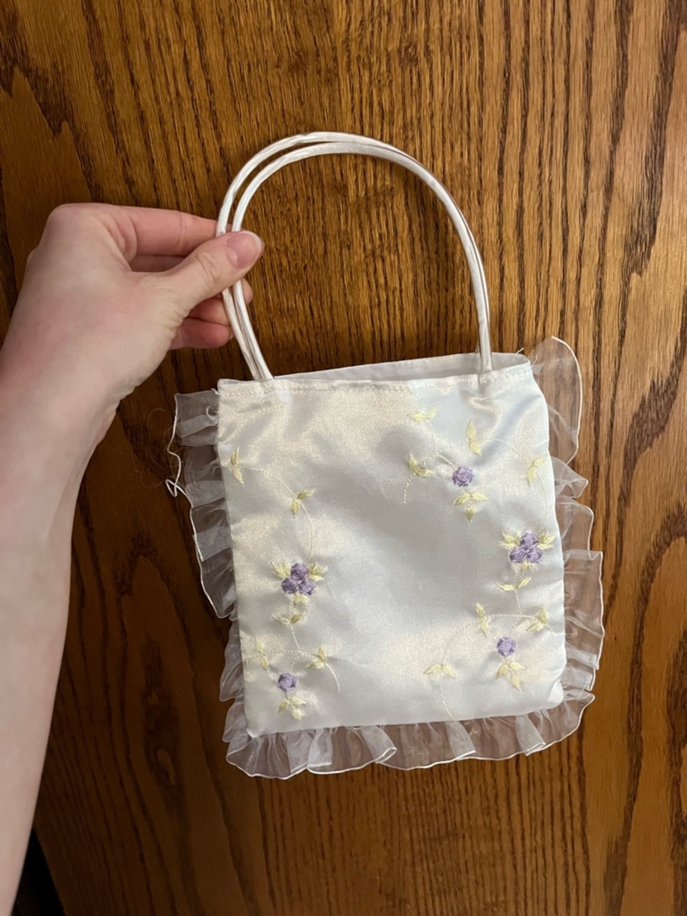 White Floral Embroidered Ruffle Handle Bag